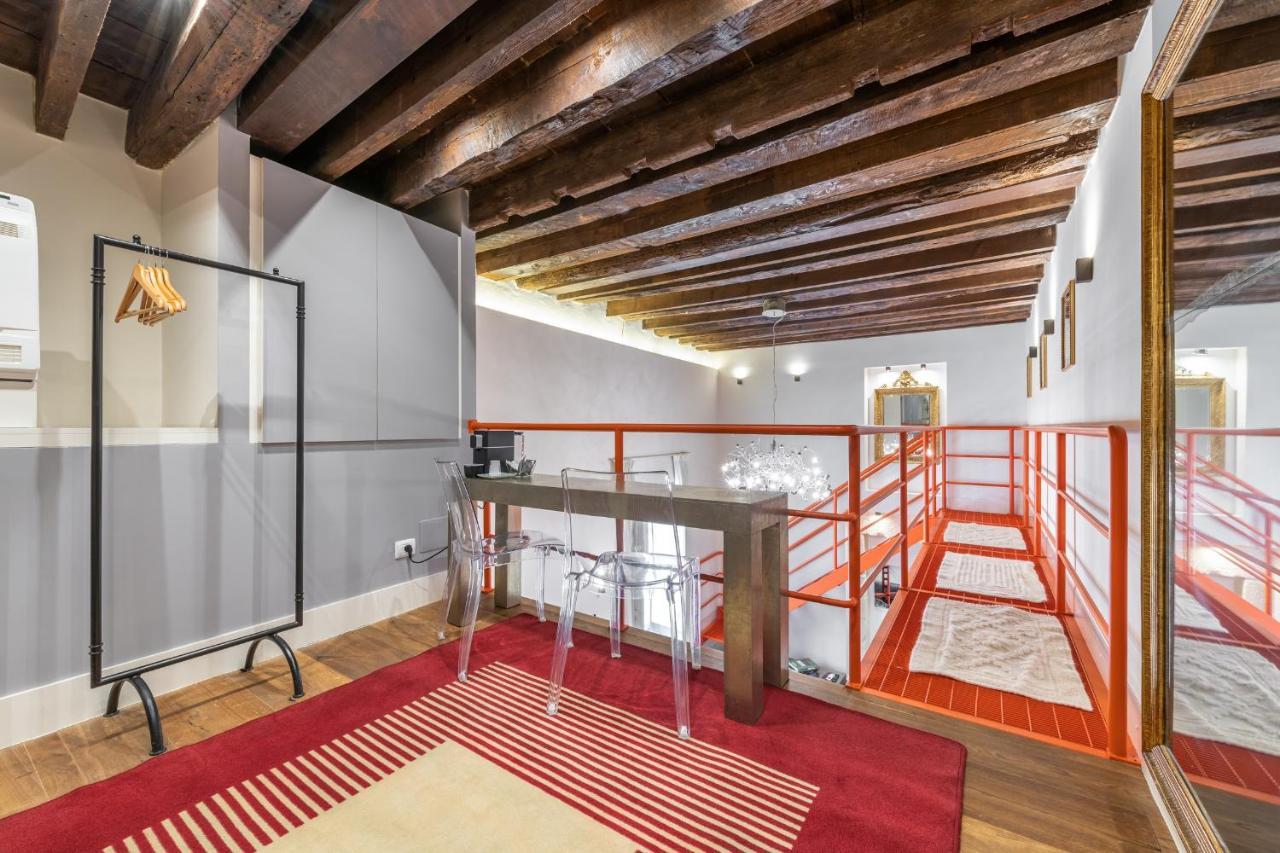 Il Regio Boutique Hotel Каляри Екстериор снимка