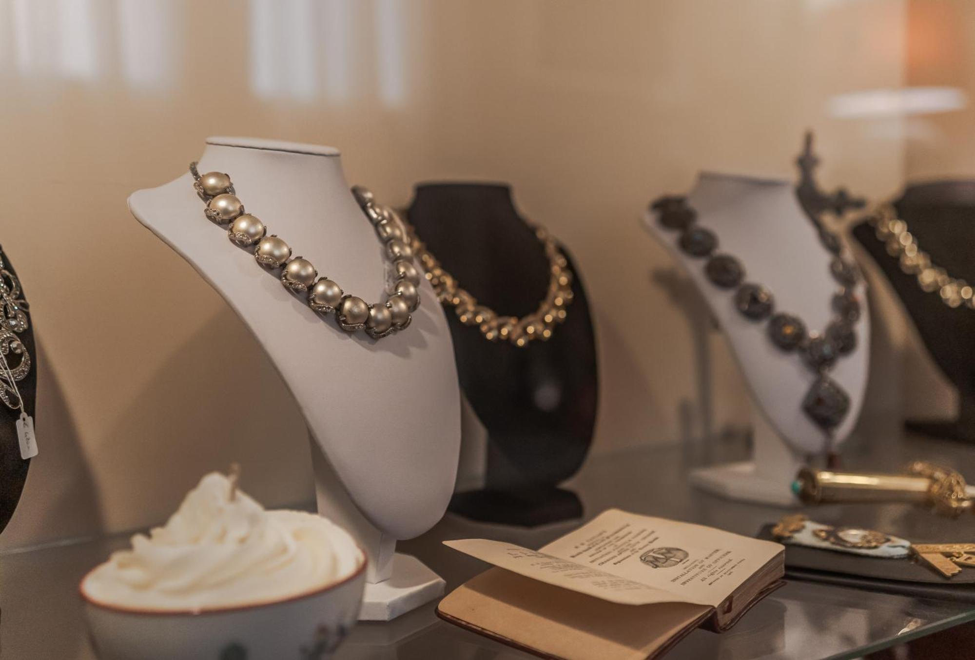 Il Regio Boutique Hotel Каляри Екстериор снимка