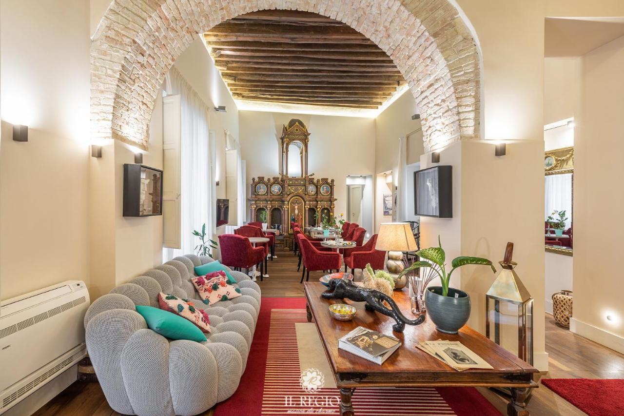 Il Regio Boutique Hotel Каляри Екстериор снимка